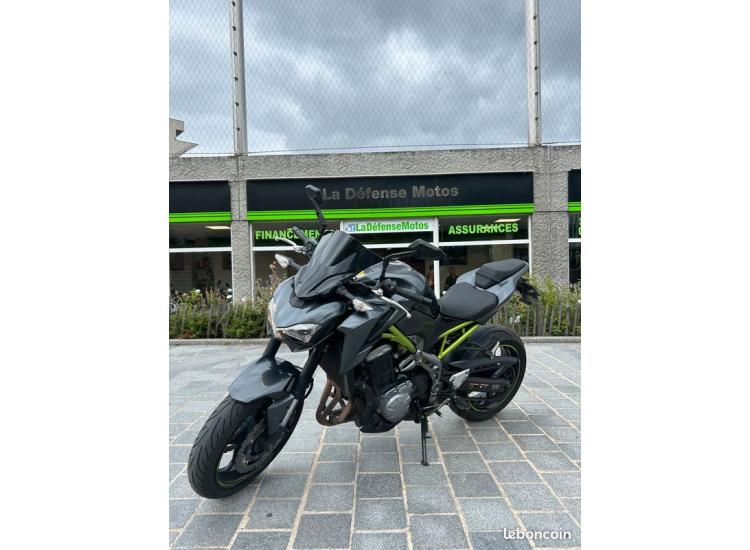 Kawasaki Z 900 CM3 - VERSION A2 - 33 804 kms - 5 499 EUROS - POT AKRAPOVIC