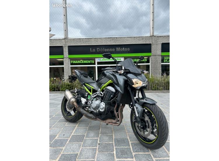 Kawasaki Z 900 CM3 - VERSION A2 - 33 804 kms - 5 499 EUROS - POT AKRAPOVIC
