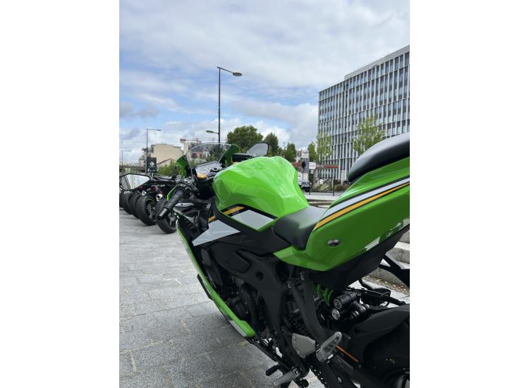 KAWASAKI ZX 400